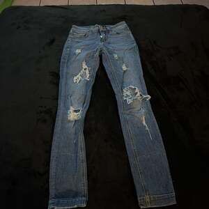 DOLCE & GABBANA Distressed Jeans Size 36
